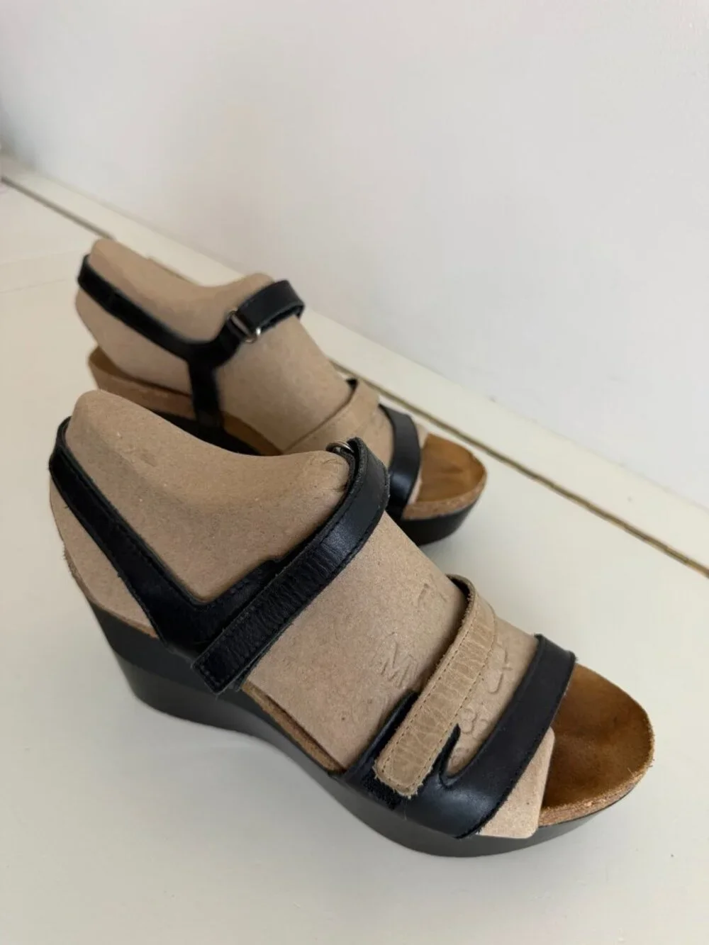 Naot Pixie Black Beige Leather Comfort Wedge Sandals EU 36
